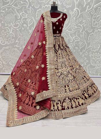 For A Designer Look,Grab These Lehenga Choli in All Over Fine Colored.These Lehenga And Blouse Are Fabricated On Silk Pair With Soft Net Dupatta.Its Beautified With Heavy Designer Work.