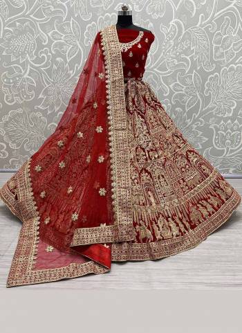 For A Designer Look,Grab These Lehenga Choli in All Over Fine Colored.These Lehenga And Blouse Are Fabricated On Silk Pair With Soft Net Dupatta.Its Beautified With Heavy Designer Work.