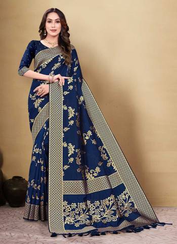 Grab These Saree In Fine Colored.These Saree And Blouse Are Fbaricated On Cotton.Its Beautified With Heavy Wevon Designer Work.