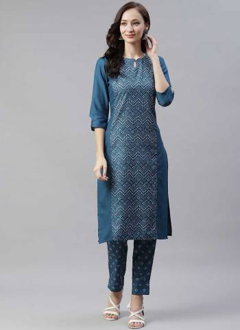 Grab These Casual Wear Kurti in fine Colored.These kurti is Fabricated On Rayon.Its Beautified With Designer Digital Printed.Its Available in All Regular Size.