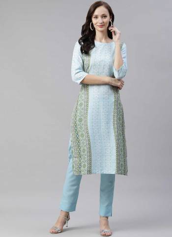 Grab These Casual Wear Kurti in fine Colored.These kurti is Fabricated On Rayon.Its Beautified With Designer Digital Printed.Its Available in All Regular Size.