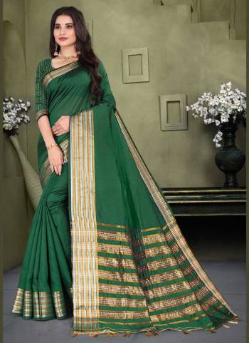 For A Casual Wear Grab These Saree in All Over Fine Colored.These Saree And Blouse Are Fabricated On Cotton.Its Beautified With Weaving Designer Work.