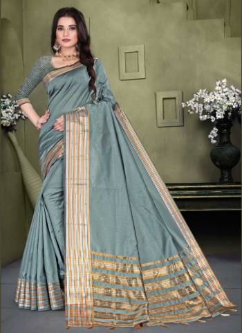 For A Casual Wear Grab These Saree in All Over Fine Colored.These Saree And Blouse Are Fabricated On Cotton.Its Beautified With Weaving Designer Work.