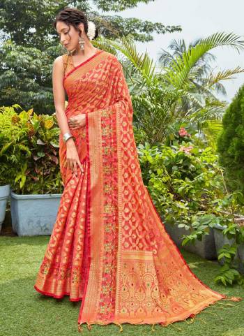 For A Different Look,Grab These Saree in All Over Fine Colored.These Saree And Blouse Are Fabricated On Cotton Silk.Its Beautified With Weaving Designer Work.