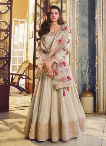 For A Designer Look,Grab These Suit in Fine Colored.These Top is Fabricated On Dola Silk Pair With Santoon Bottom And Soft Net Dupatta.Its Beautified With Heavy Designer Embroidery Work.