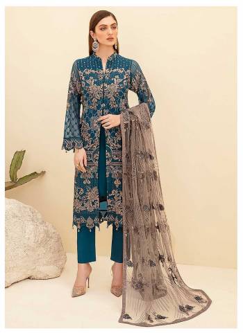 Grab These Designer Suit in All Over Fine Colored Pair With Bottom And Dupatta.These Top is Fabricated On Georgette Pair With Santoon Bottom And Nazmin Dupatta.Its Beautified With Heavy Designer Embroidery Work.