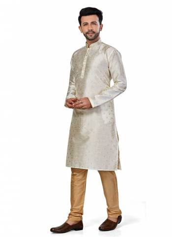 Grab These Readymade Kurta Paijama Set in Fine Colored.These Kurta And Bottom Are Fabricated On Silk.Its Beautified With Wevon Designer Work.Its Available in All Regular Size Buy Now.