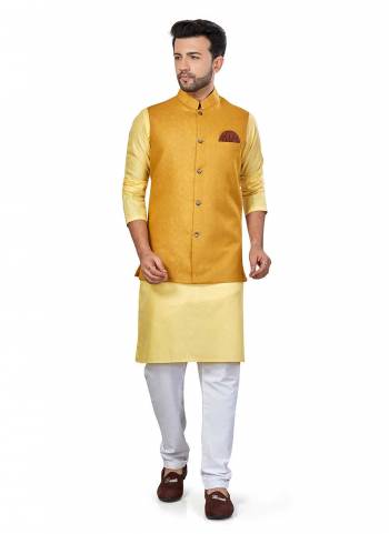 For A Festive Wear,Grab These Readymade Pair in Fine Colored.These Kurta And Jacket Are Fabricated On Linen Blend Pair With Cotton Bottom.Its Beautified With Solid Work.