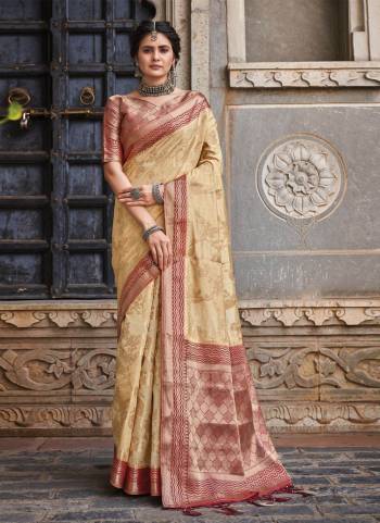 Grab These Beautiful Colored Saree Pair Wth Matching Blouse.These Saree And Blouse Are Fabricated On Silk.Its Beautified With Heavy Jari Wevon Designer Work.