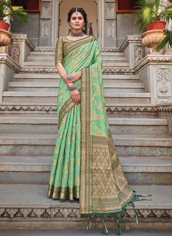 Grab These Beautiful Colored Saree Pair Wth Matching Blouse.These Saree And Blouse Are Fabricated On Silk.Its Beautified With Heavy Jari Wevon Designer Work.