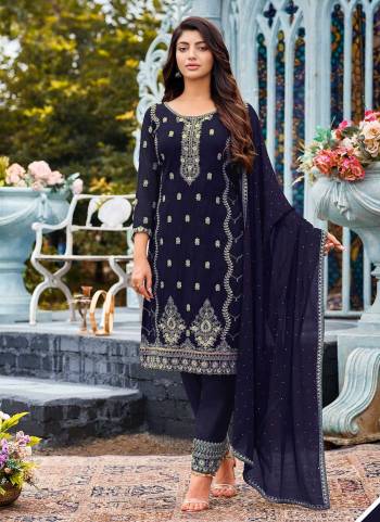 Grab These Suit in All Over Fine Colored.These Top And Dupatta Are Fabricated On Faux Georgette Pair With Santoon Bottom.Its Beautified With Designer Heavy Embroidery,Swarovski Work.