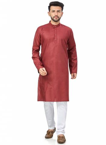 For A Festive Wear,Grab These Readymade Pair in Fine Colored.These Kurta And Bottom Are Fabricated On Cotton Blend Come With Solid Work.Its Available in All Regular Size.