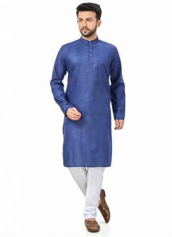 For A Festive Wear,Grab These Readymade Pair in Fine Colored.These Kurta And Bottom Are Fabricated On Cotton Blend Come With Solid Work.Its Available in All Regular Size.