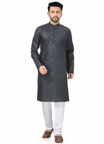 For A Festive Wear,Grab These Readymade Pair in Fine Colored.These Kurta And Bottom Are Fabricated On Cotton Blend Come With Solid Work.Its Available in All Regular Size.