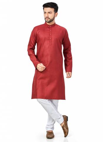 For A Festive Wear,Grab These Readymade Pair in Fine Colored.These Kurta And Bottom Are Fabricated On Cotton Blend Come With Solid Work.Its Available in All Regular Size.