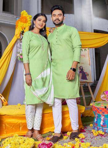 For A Looking Different,Grab These Couple Set Come With Fine Colored.These Top is Fabricated On Rayon Lurex Pair With Cotton Slub Bottom And Chiffon Dupatta.Buy Now These Amazing Set.