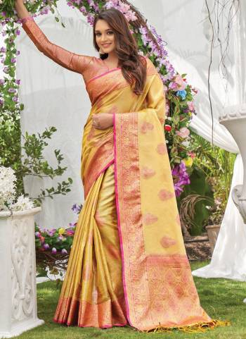 Grab These Beautiful Colored Saree Pair With Contrasting Blouse.These Saree And Blouse Are Fabricated On Organza.its Beautified With Heavy Jari Wevon Designer Work.