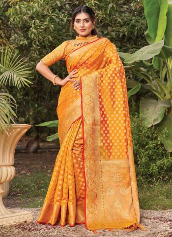 For A Proper Look,Grab These Saree Come With All Over Same Colored.These Saree And Blouse Are Fabricated On Organza.Its Beautified With Heavy Jari Wevon Designer Work.