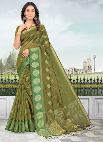 Grab TheseBeautiful Colored Saree Piar With Blouse.These Saree And Blouse Are Fabricated On Organza.Its Beautified With Heavy Wevon Designer Work.