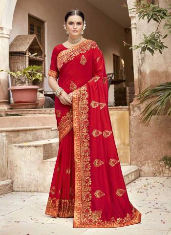 Grab These Beautiful Colored Saree Pair With Blouse.These Saree And Blouse Are Fabricated On Vichitra Silk.Its Beautified With Heavy Designer Jari Embroidery Work.