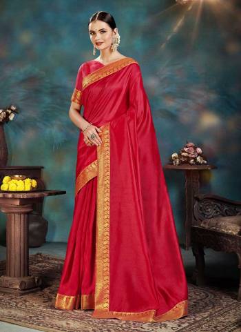 For A casual Wear,Grab These Saree Come With Fine Colored Pair With Matching Blouse.These Saree And Blouse Are Fabricated On Art Silk.Its Beautified With Wevon Designer Lace Border Work.