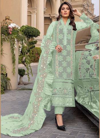 Grab These Semi Stiched Suit in All Over Fine Colored,These Top is Fabricated On Georgette Pair With Santoon Bottom And Nazmin Dupatta.Its Beautified With Heavy Designer Sequance Embroidery Work.