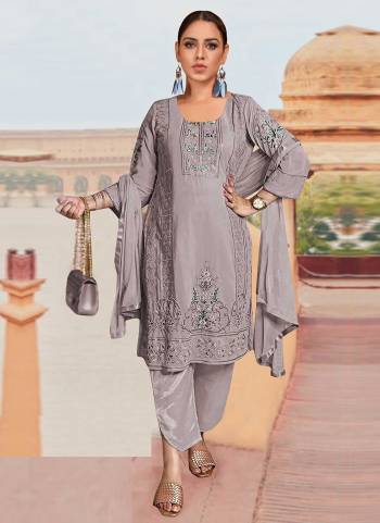 Grab These Suit in All Over Same Colored.These Top is Fabricated On Faux Georgette Pair With Santoon Bottom And Nazmin Dupatta.Its Beautified With Designer Sequance Embroidery,Beaded Work.