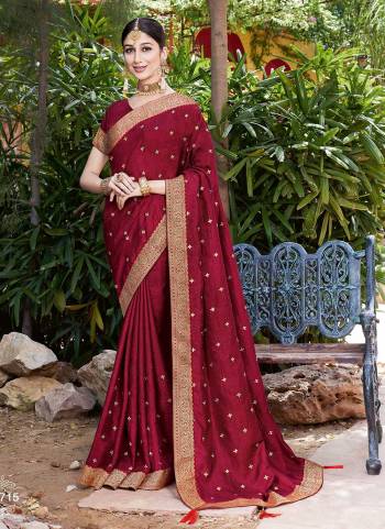 Grab These Saree in All Over Fine Colored.These Saree And Blouse Are Fabricated On Vichitra Silk.Its Beautified With Jari Embroidery Butti Work.