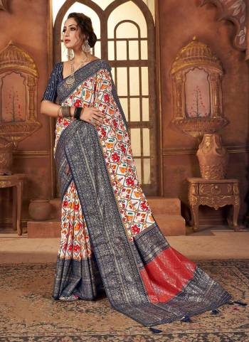For A Beautiful Look,Grab These Saree in Fine Colored.These Saree And Blouse Are Fabricated On Velvet Tussur Silk.Its Beautified With Heavy Woven Designer Work.
