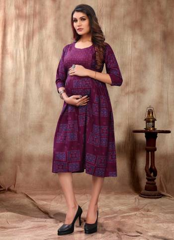 Grab These Feeding Kurti Come With Fine Colored.Its Fabricated On Rayon With Designer Foil Printed Work.