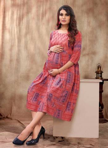 Grab These Feeding Kurti Come With Fine Colored.Its Fabricated On Rayon With Designer Foil Printed Work.