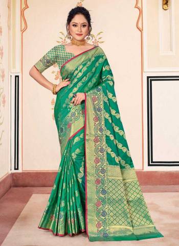 Grab These Saree in Fine Colored Pair With Blouse.These Saree and Blouse Are Fabricated On Banarasi Silk.Its Beautified With Heavy Jari Wevon Designer Work.