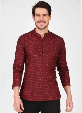 For A Festive Wear,Grab These Readymade Short Kurta in Fine Colored.These Kurta is Fabricated On Cotton Rayon With Designer Ikkat Printed Work.Buy Now.