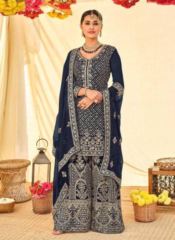 Grab These Designer Plazzo Suit in All Over Fine Colored.These Top And Bottom Are Fabricated On Georgette Pair With Georgette Dupatta.Its Beautified With  Designer Heavy Embroidery Work.