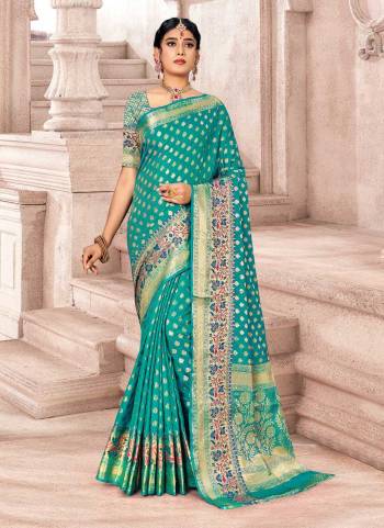 For A Beautiful Look,Grab These Saree in All Over Fine Colored.These Saree And Blouse Are Fabricated On Banarasi Silk.Its Beautified With Heavy Wevon Designer Work.