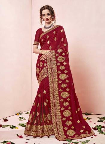 For A Diffrent Look,Grab These Saree in All Over Fine Colored.These Saree And Blouse Are Fabricated On Vichitra Silk.Its Beautified With Designer Embridery And Diamond Work.