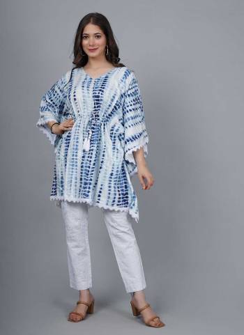 Grab These Kaftan in Fine Colored.Its Fabricated On Rayon Slub With Designer Tye Dye Printed Work.Buy Now.