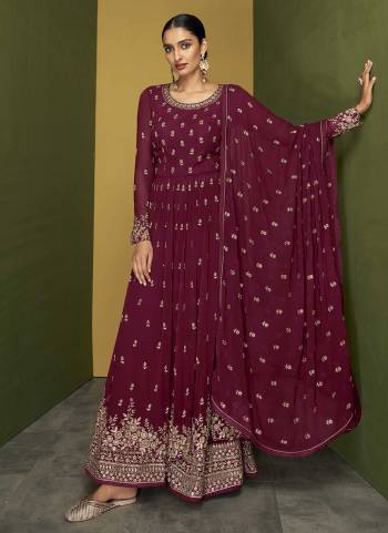 For A Beautiful Look,Grab These Plazzo Suit in All Over Fine Colored.These Top And Bottom Are Fabricated On Georgette Pair With Georgette Dupatta.Its Beautified With Heavy Designer Work.