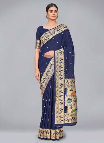 For A Different Look,Grab These saree in All over fine Colored.These saree And Blouse Are Fabricated on Banarasi Silk.Its Beautified with Heavy Jari Wevon Designer Work.