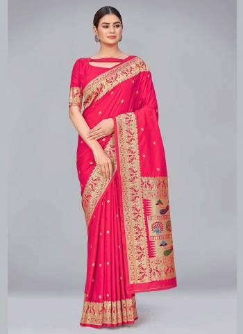 For A Different Look,Grab These saree in All over fine Colored.These saree And Blouse Are Fabricated on Banarasi Silk.Its Beautified with Heavy Jari Wevon Designer Work.