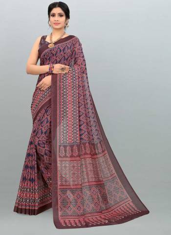 For A Different Look,Grab These Saree in All Over Fine Colored Pair With Blouse.These Saree And Blouse Are Fabricated On Cotton Silk.Its Beautified With Designer Printed Work.