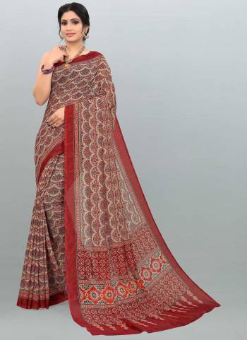 For A Different Look,Grab These Saree in All Over Fine Colored Pair With Blouse.These Saree And Blouse Are Fabricated On Cotton Silk.Its Beautified With Designer Printed Work.