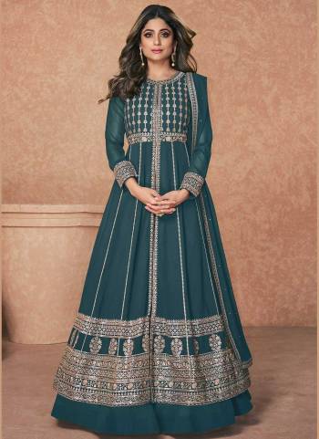 For A Designer Look,Grab These Suit in All Over Fine Colored Pair With Bottom And Dupatta.These Top And Bottom Are Fabricated On Georgette Pair With Georgette Dupatta.Its Beautified With Designer Thread,Sequance Embroidery Work.