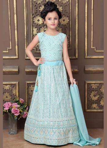Grab These Festive Wear Lehenga Choli in Fine Colored.These Lehenga And Blouse Are Fabricated On Faux Georgette Pair With Faux Georgette Dupatta.Its Beautified With Designer Work.