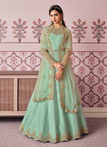 For A Designer Look,Grab These Suit in Fine Colored Pair With Bottom And Dupatta.These Top is Fabricated On Russian Silk Pair With Santoon Bottom And Butterfly Net Dupatta.Its Beautified With Designer Multy Embroidery,Diamond Work.