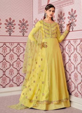 For A Designer Look,Grab These Suit in Fine Colored Pair With Bottom And Dupatta.These Top is Fabricated On Russian Silk Pair With Santoon Bottom And Butterfly Net Dupatta.Its Beautified With Designer Multy Embroidery,Diamond Work.