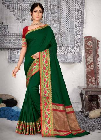 Grab These Saree in Fine Colored pair With Contrasting Colored Blouse.These Saree And Blouse Are Fabricated On Silk.Its Beautified With Heavy Wevon Border,Pallu Designer Work.