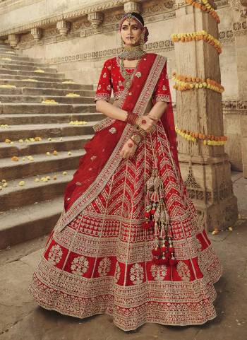 For A Designer Look,Grab These Lehenga in Fine Colored Piar With Designer Blouse And Dupatta.These Lehenga is Fabricated On Silk Pair With Raw Silk Blouse And Net Dupatta.Its Beautified With Heavy Designer Work.