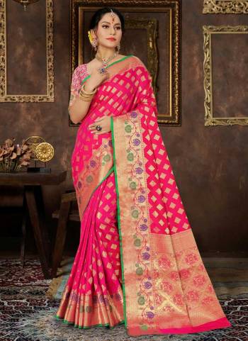 Grab These Fine Colored Saree PairWith Blouse.These Saree And Blouse Are Fabricated On Banarasi Silk.Its Beautified With Heavy Jari Wevon Designer Work.