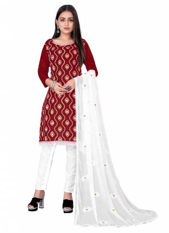 For A Casual Wear,Grab These Dress Material in Fine Colored.These Top And Bottom Are Fabricated On  Cotton Pair With Nazmin Dupatta.Its Beautified With Designer Embroidery Work.